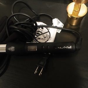 Nume Magic Curling Wand (1”)